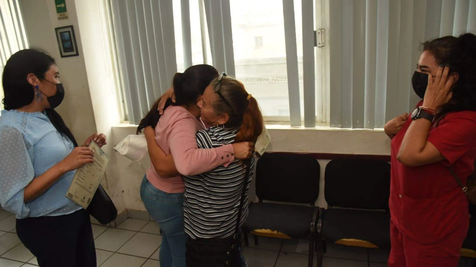 Después de año y medio de espera, esta pareja por fin logró registrar a sus gemelos en Tampico